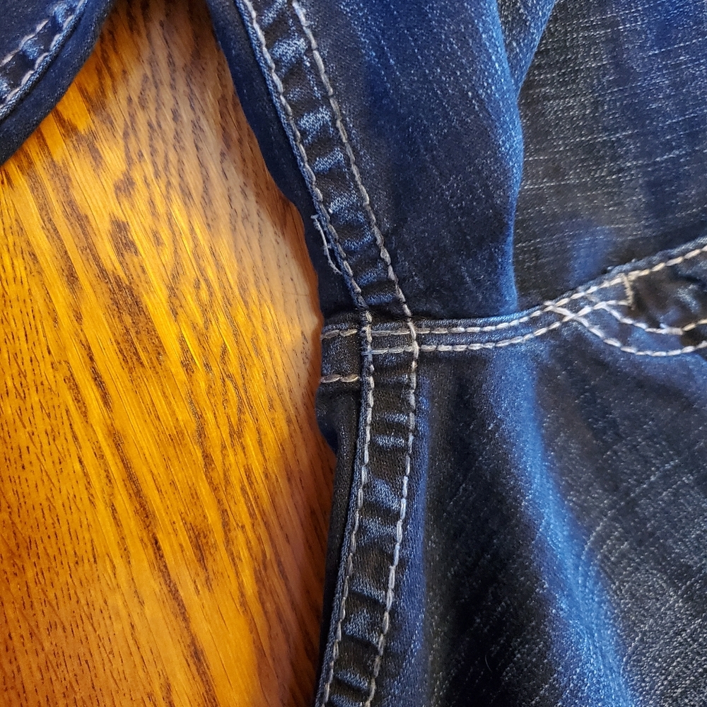 Silver Jean's - Picture 3 of 10